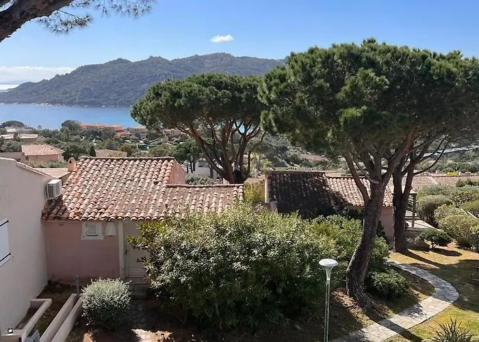 4 Pers Vue Sur La Baie De Santa Giulia بورتو فيكشْيو