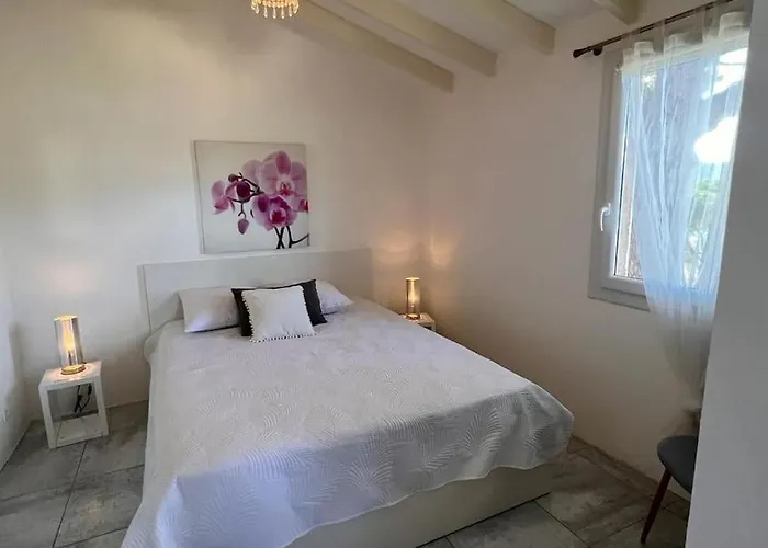 4 Pers Vue Sur La Baie De Santa Giulia بورتو فيكشْيو