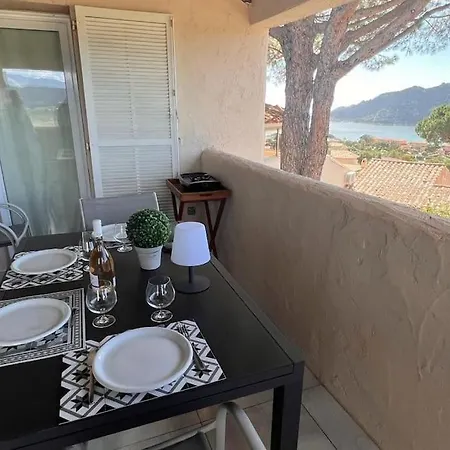 4 Pers Vue Sur La Baie De Santa Giulia 아파트 *