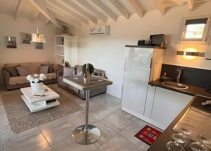 4 Pers Vue Sur La Baie De Santa Giulia Апартаменты *