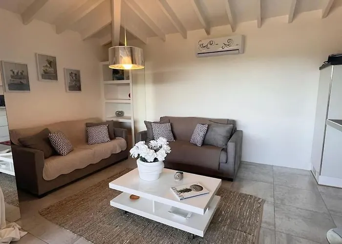 4 Pers Vue Sur La Baie De Santa Giulia Апартаменты